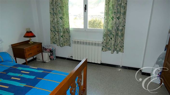 Image No.13-7 Bed Property for sale