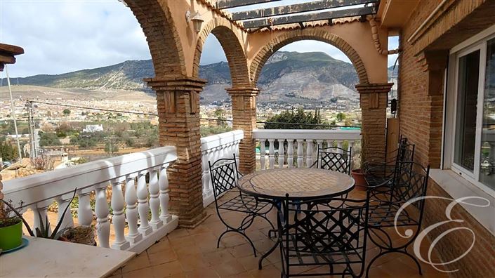 Image No.3-7 Bed Property for sale