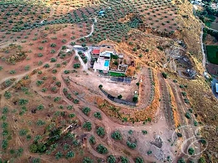 Image No.22-4 Bed Property for sale