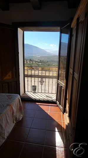 Image No.8-4 Bed Property for sale