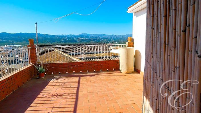 Image No.8-4 Bed Property for sale