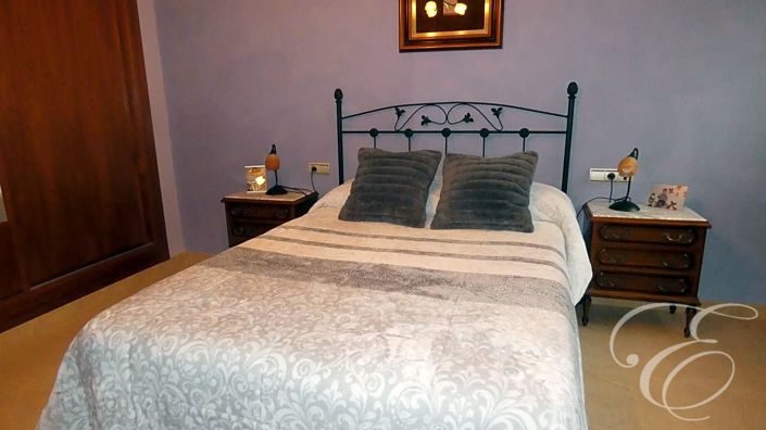 Image No.5-3 Bed Property for sale