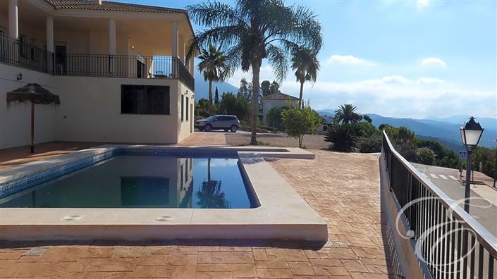 Image No.23-4 Bed Property for sale