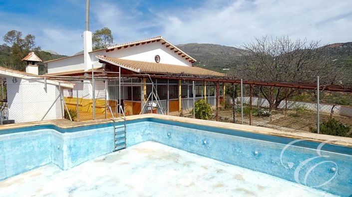 Image No.26-4 Bed Property for sale