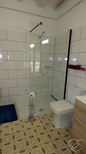 Image No.19-7 Bed Property for sale