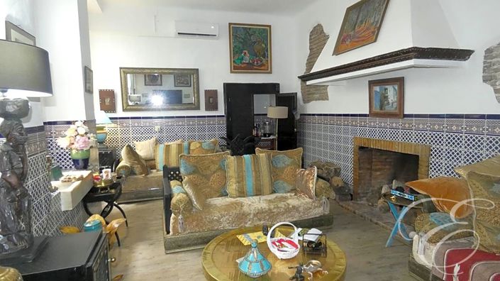 Image No.3-7 Bed Property for sale