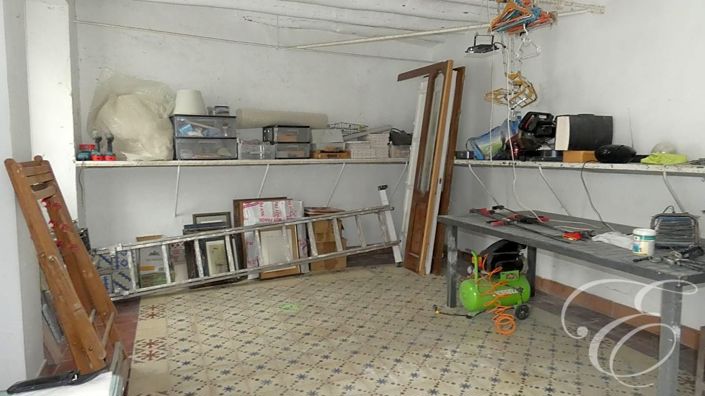 Image No.21-7 Bed Property for sale