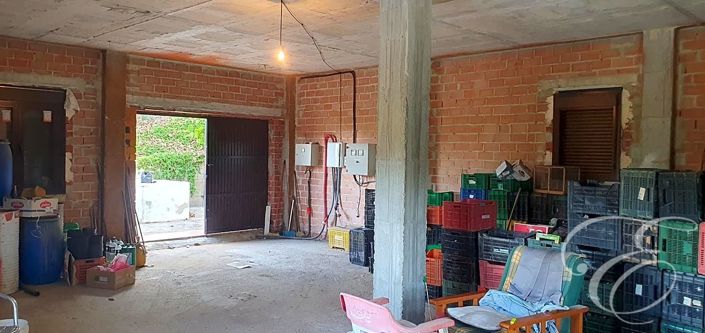 Image No.10-2 Bed Property for sale