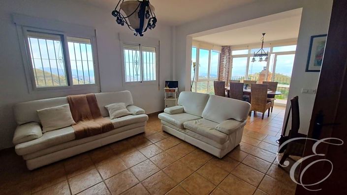 Image No.15-4 Bed Property for sale