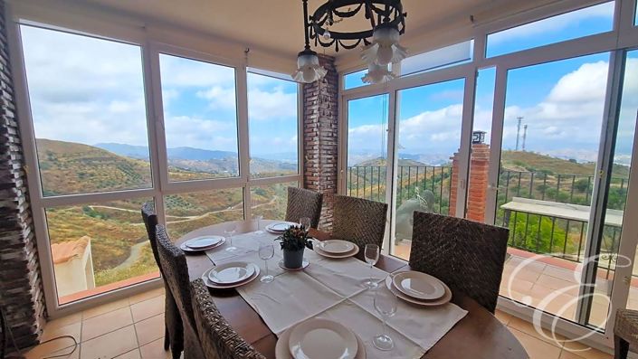 Image No.16-4 Bed Property for sale