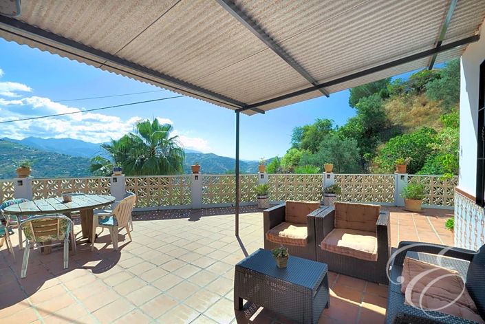 Image No.2-Propriété de 3 chambres à vendre à Sayalonga