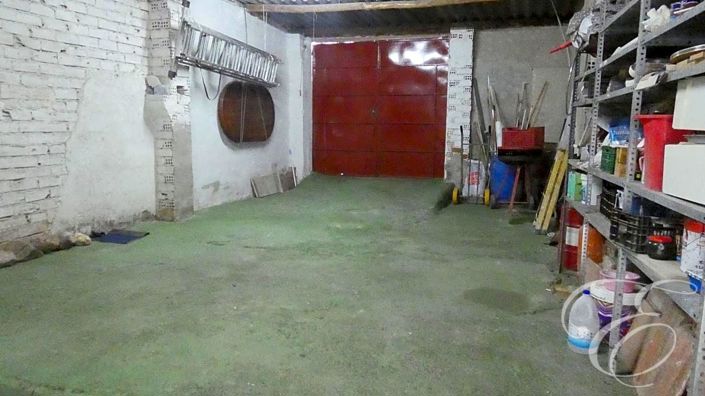 Image No.17-5 Bed Property for sale