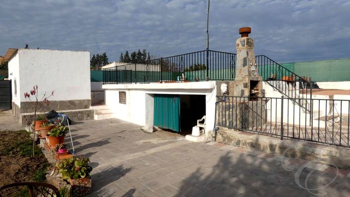 Image No.17-3 Bed Property for sale