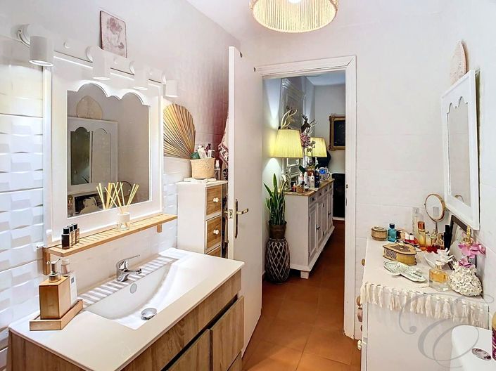 Image No.19-Propriété de 3 chambres à vendre à Cutar