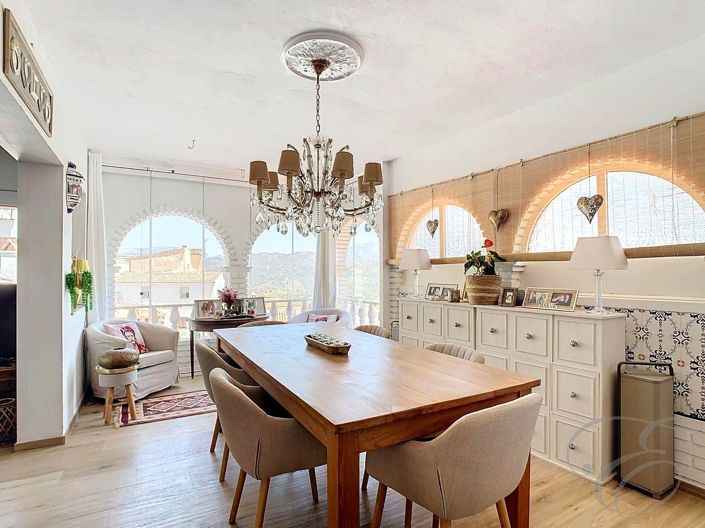 Image No.7-Propriété de 3 chambres à vendre à Cutar