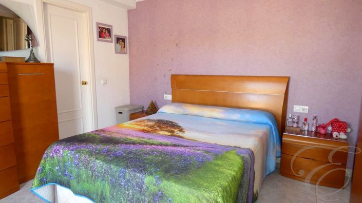 Image No.8-4 Bed Property for sale