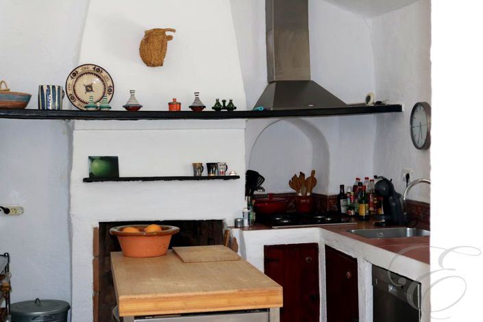 Image No.14-5 Bed Property for sale