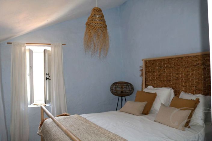 Image No.16-5 Bed Property for sale