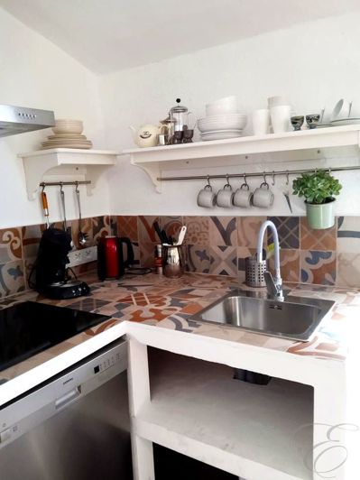 Image No.30-5 Bed Property for sale