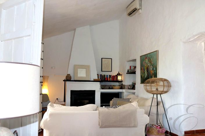 Image No.6-5 Bed Property for sale