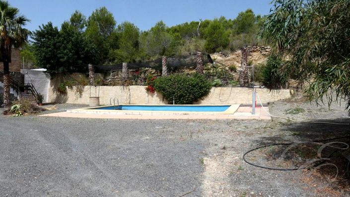 Image No.15-4 Bed Property for sale