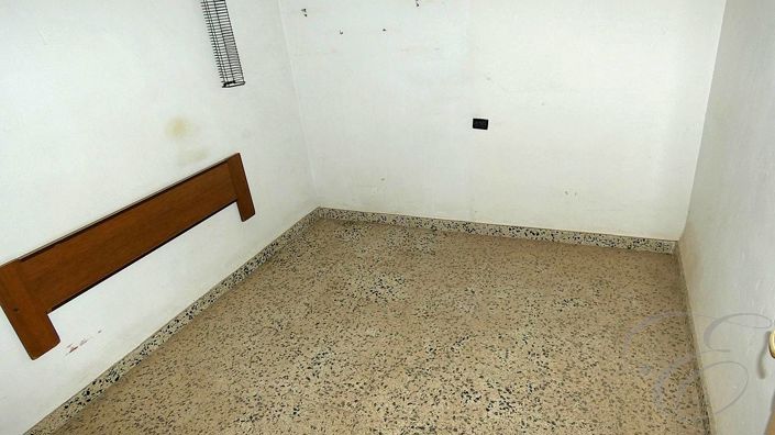 Image No.7-5 Bed Property for sale