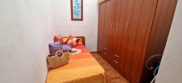 Image No.13-3 Bed Property for sale