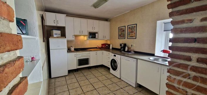 Image No.15-4 Bed Property for sale