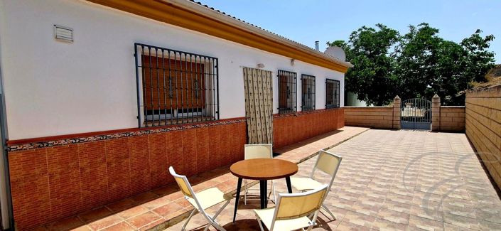 Image No.16-6 Bed Property for sale