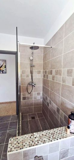 Image No.23-6 Bed Property for sale