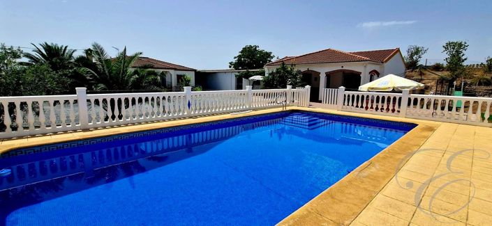 Image No.3-6 Bed Property for sale