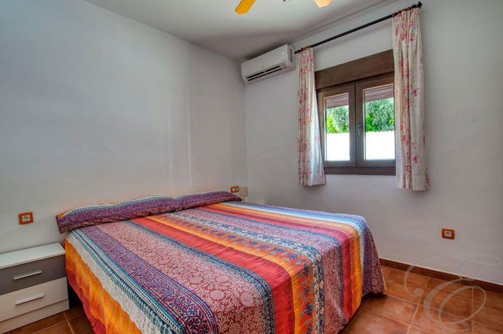 Image No.10-3 Bed Property for sale