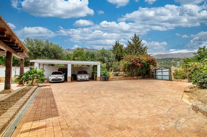 Image No.20-3 Bed Property for sale