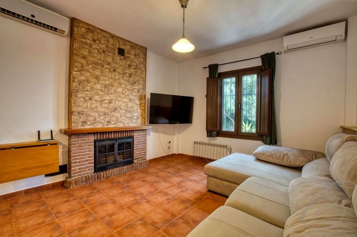 Image No.9-3 Bed Property for sale