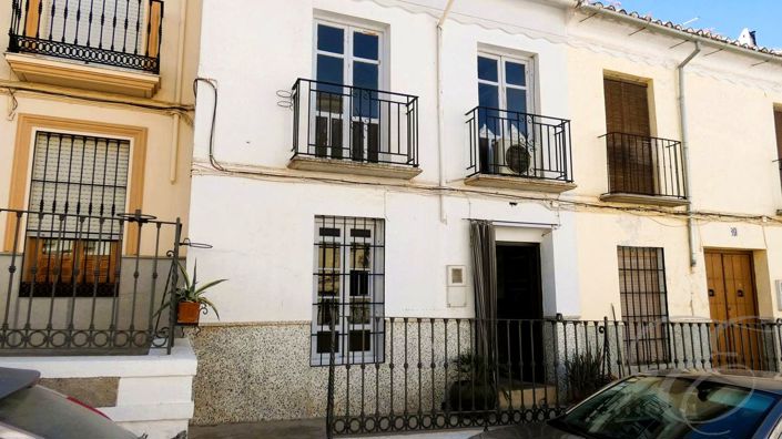 Image No.3-4 Bed Property for sale