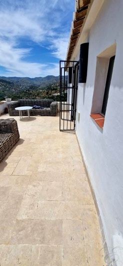 Image No.3-4 Bed Property for sale