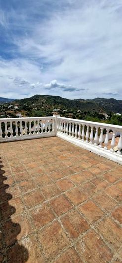 Image No.5-4 Bed Property for sale