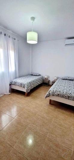 Image No.10-2 Bed Property for sale