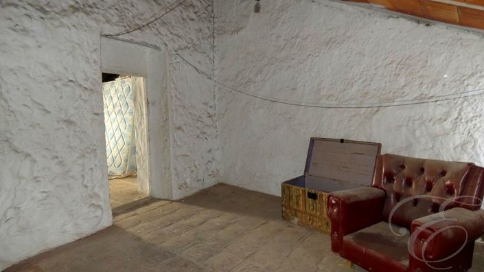 Image No.6-5 Bed Property for sale