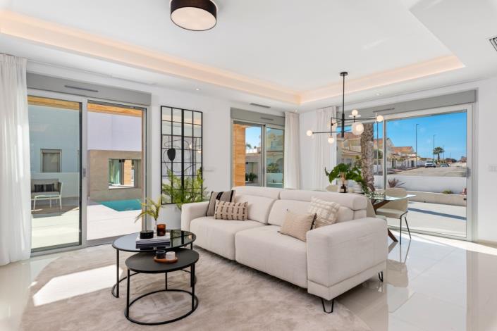 Image No.3-4 Bed Villa for sale