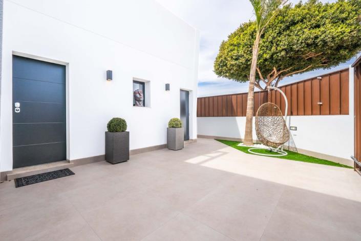 Image No.3-3 Bed Villa for sale