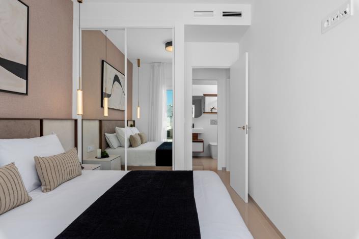 Image No.18-2 Bed Apartment for sale