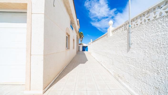 Image No.48-3 Bed Villa for sale