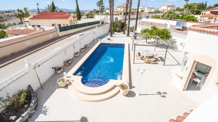 Image No.58-3 Bed Villa for sale