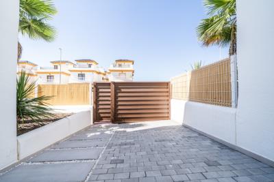 Villa-for-sale-in-Alicante-with-Private-Pool--11---Portals-