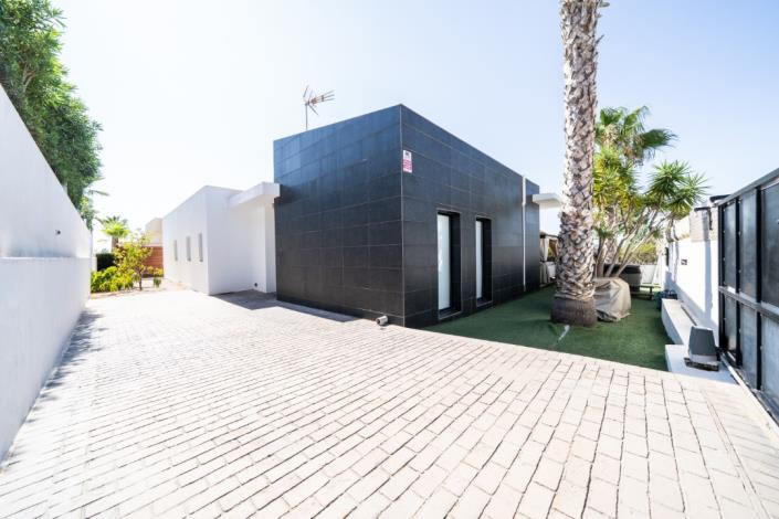 Image No.35-3 Bed Villa for sale