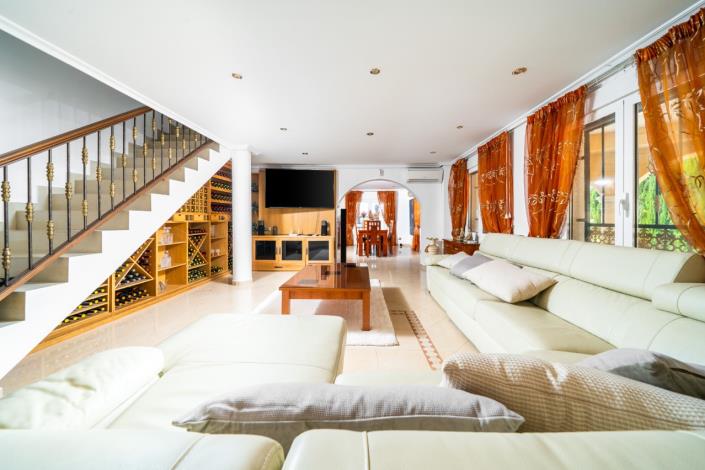 Image No.15-6 Bed Villa for sale