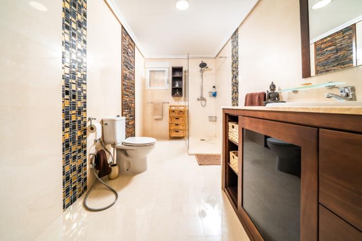 Image No.24-6 Bed Villa for sale