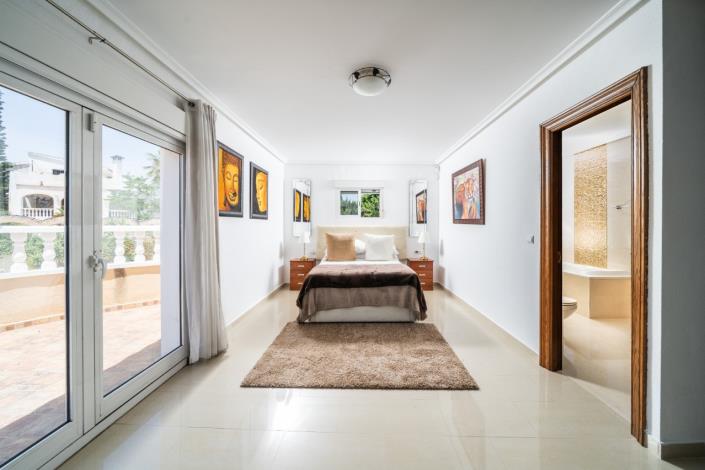 Image No.33-6 Bed Villa for sale