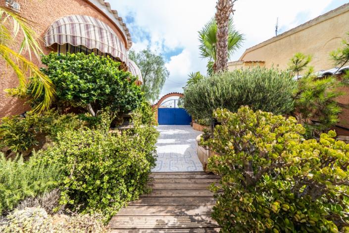 Image No.8-2 Bed Villa for sale